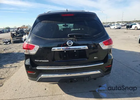 2014 Nissan Pathfinder S z USA, uszkodzony, nr VIN 5N1AR2MN1EC715771
